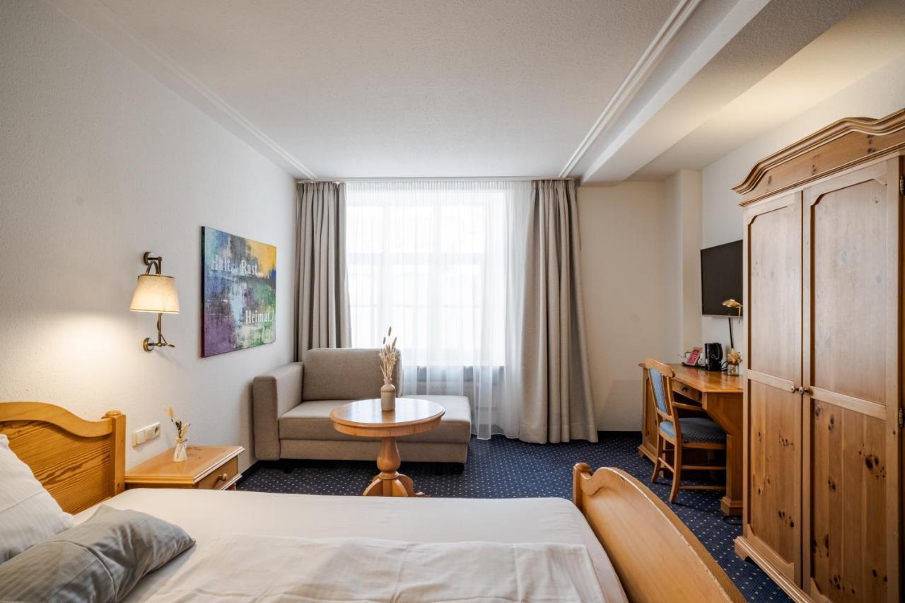 Hotel Goldener Hirsch Kaufbeuren Ngoại thất bức ảnh