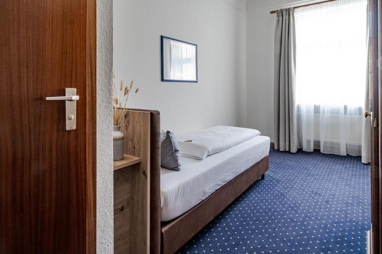 Hotel Goldener Hirsch Kaufbeuren Phòng bức ảnh