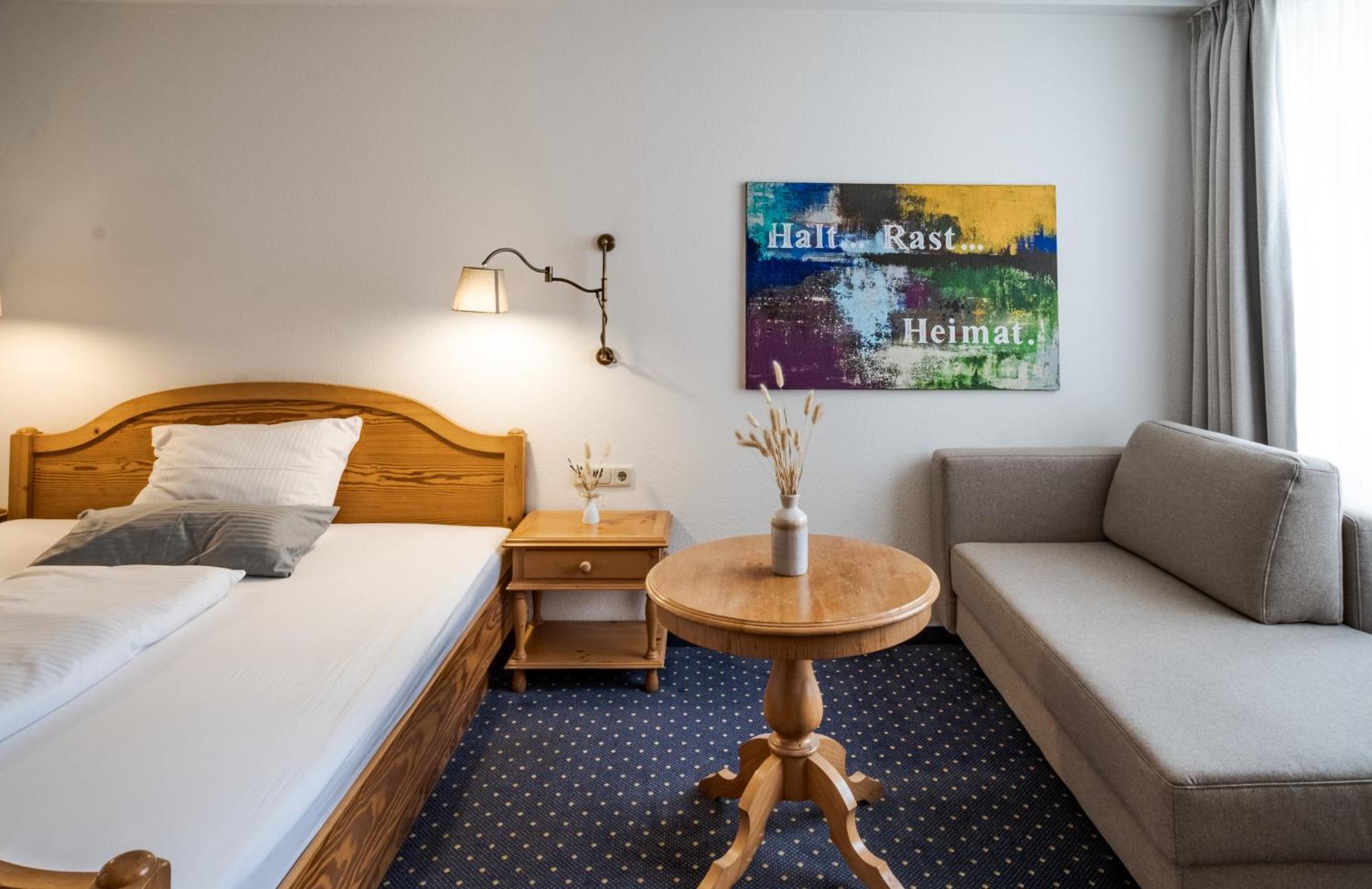 Hotel Goldener Hirsch Kaufbeuren Ngoại thất bức ảnh