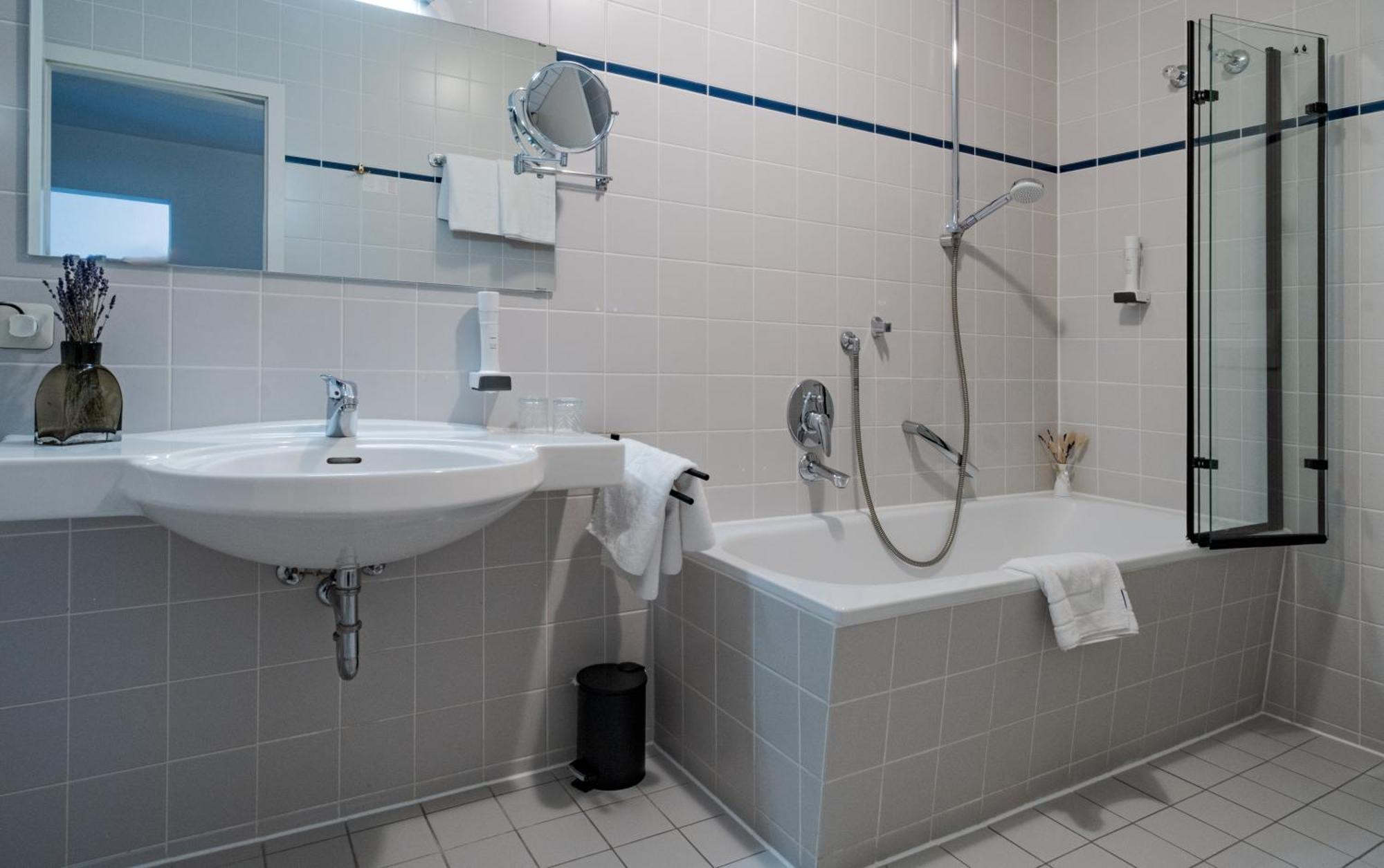 Hotel Goldener Hirsch Kaufbeuren Ngoại thất bức ảnh