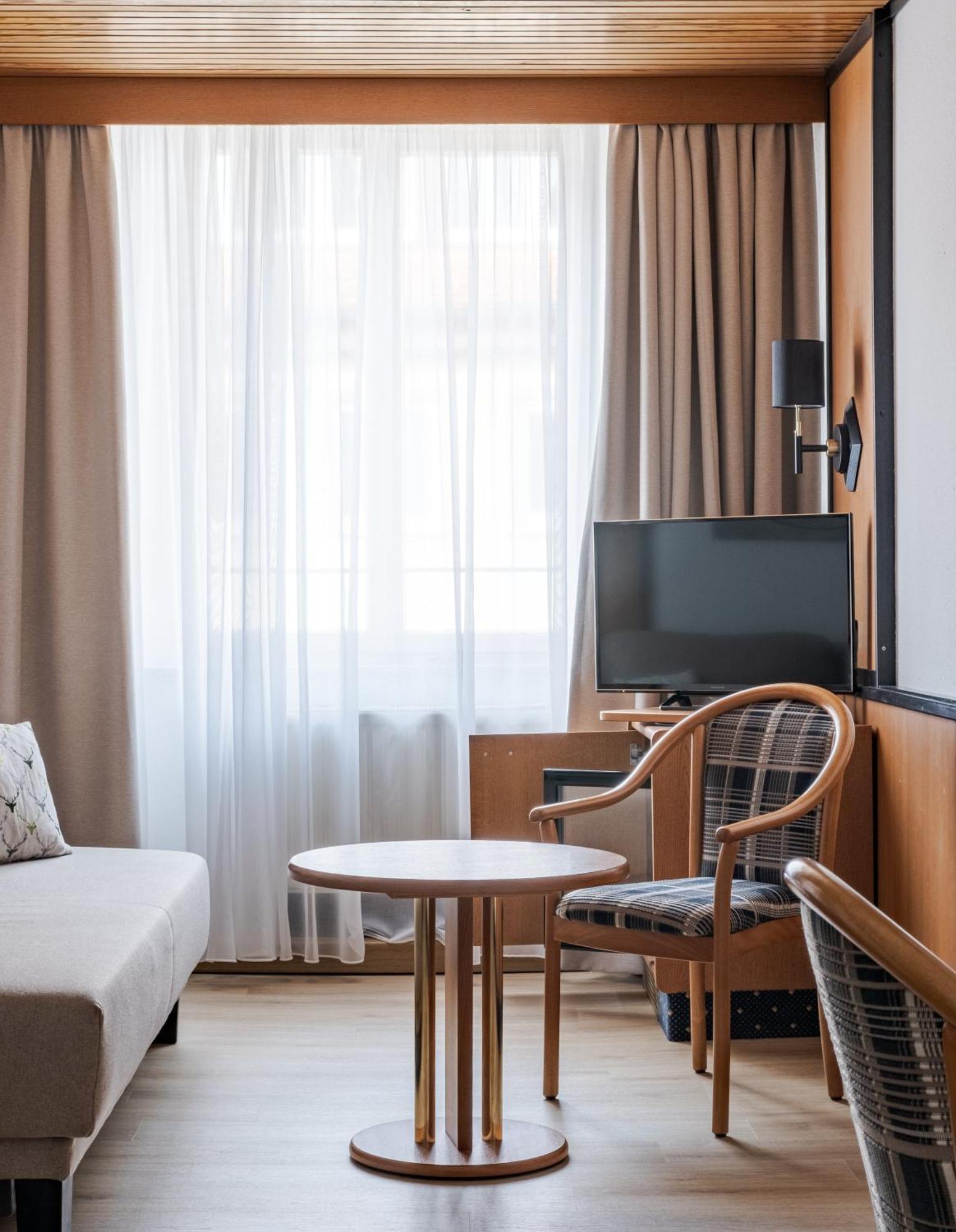 Hotel Goldener Hirsch Kaufbeuren Ngoại thất bức ảnh