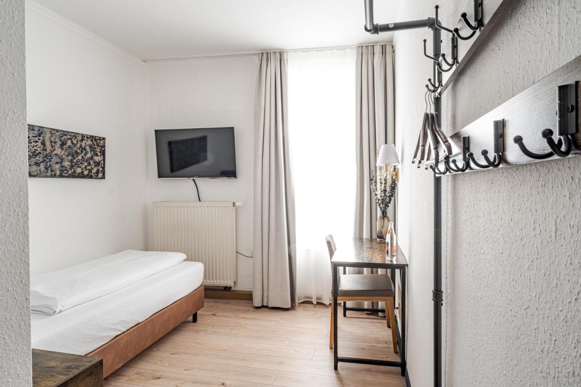 Hotel Goldener Hirsch Kaufbeuren Ngoại thất bức ảnh
