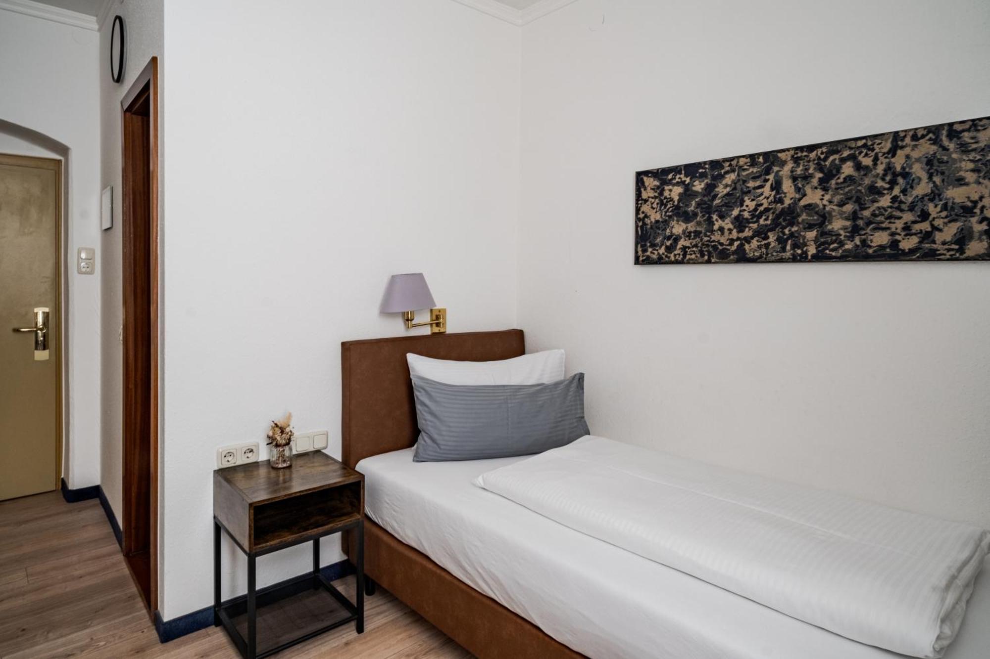 Hotel Goldener Hirsch Kaufbeuren Ngoại thất bức ảnh